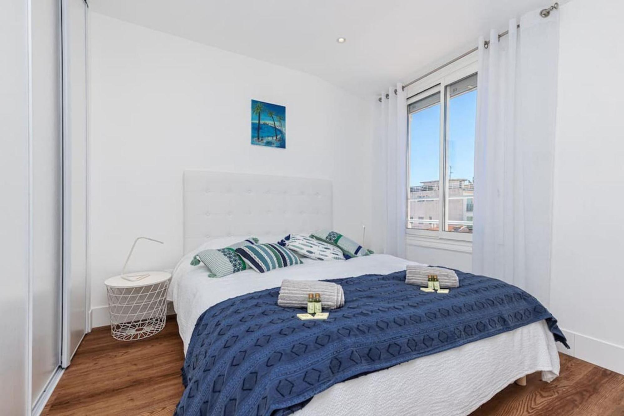 Spitalieri- Sunny Terrace With View -New Apartment Ница Екстериор снимка