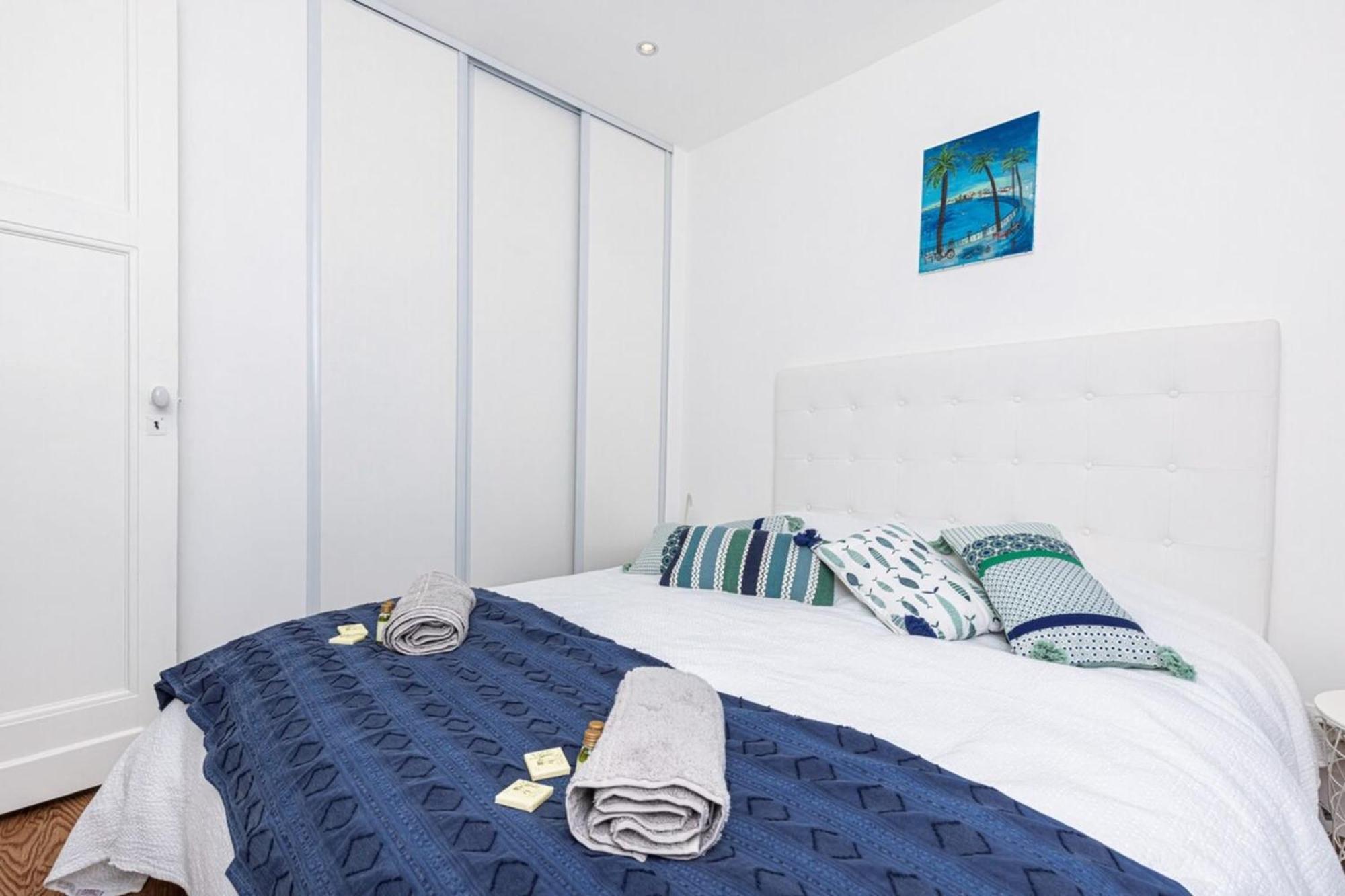 Spitalieri- Sunny Terrace With View -New Apartment Ница Екстериор снимка